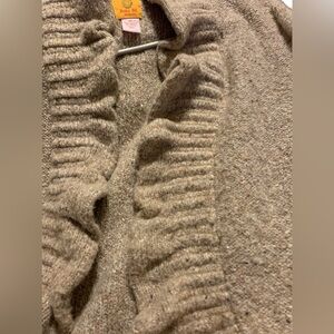 Ruby Road 2X tweed sweater ruffles all around no closures classy